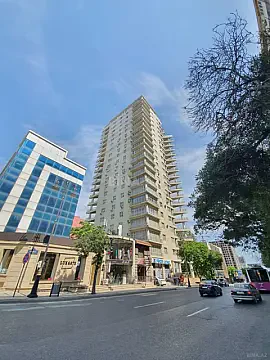 Kirayə verilir 5 otaqlı ofis 250 m² — Bakı 5 otaq 250.00 m²