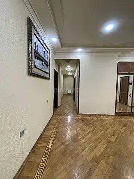 Kirayə verilir 5 otaqlı ofis 250 m²