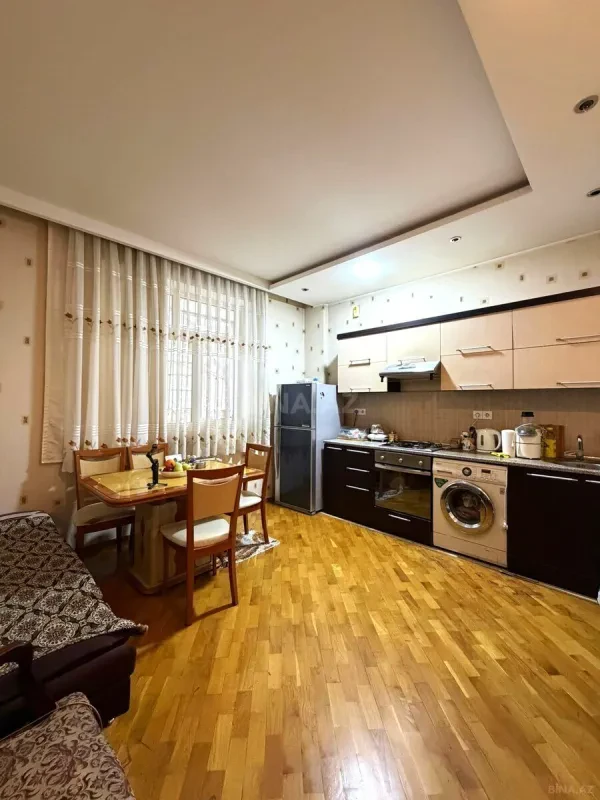 Satılır 2 otaqlı mənzil 91 m²