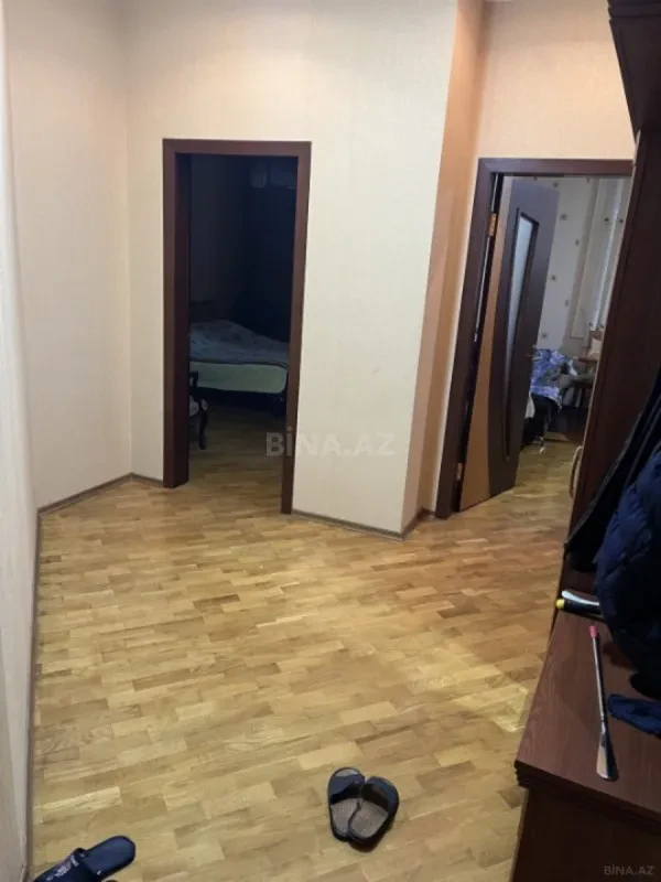 Satılır 2 otaqlı mənzil 91 m²