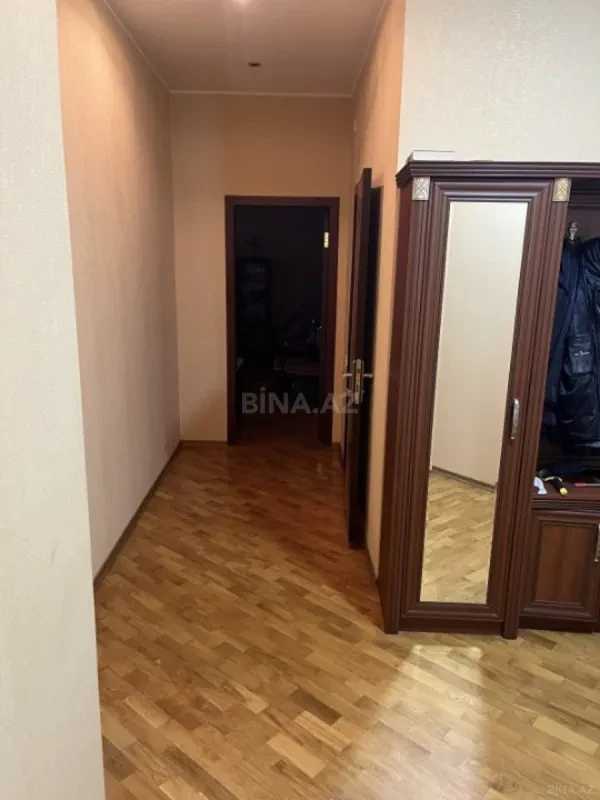 Satılır 2 otaqlı mənzil 91 m²