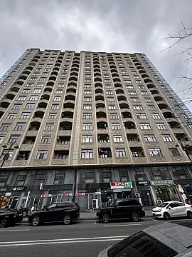 Satılır 3 otaqlı mənzil 125 m² — Bakı 3 otaq 125.00 m²