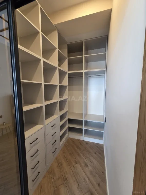 Kirayə verilir 4 otaqlı mənzil 130 m²