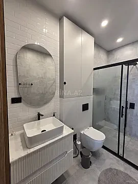 Kirayə verilir 4 otaqlı mənzil 130 m²