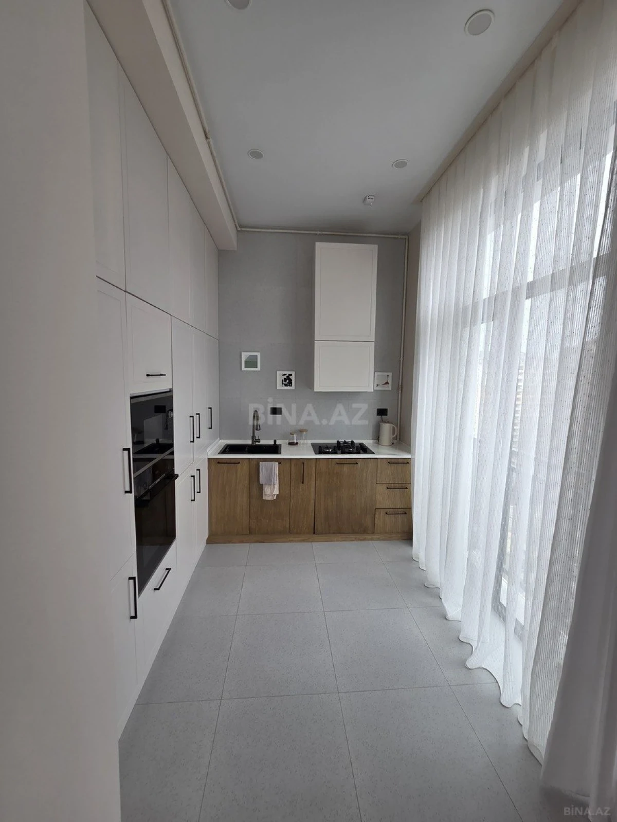 Kirayə verilir 4 otaqlı mənzil 130 m²
