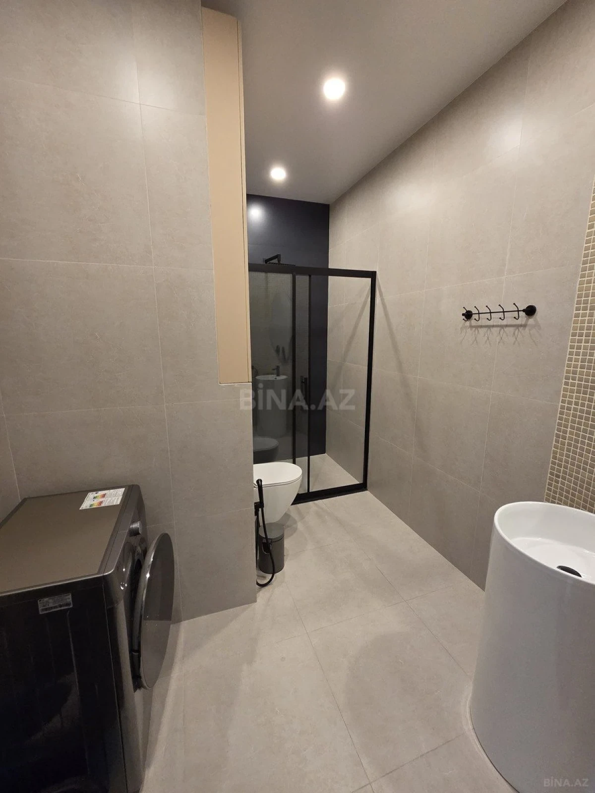 Kirayə verilir 4 otaqlı mənzil 130 m²