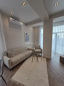 Kirayə verilir 4 otaqlı mənzil 130 m²