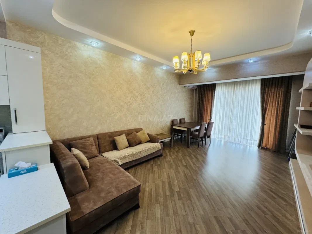 Kirayə verilir 2 otaqlı mənzil 78 m²