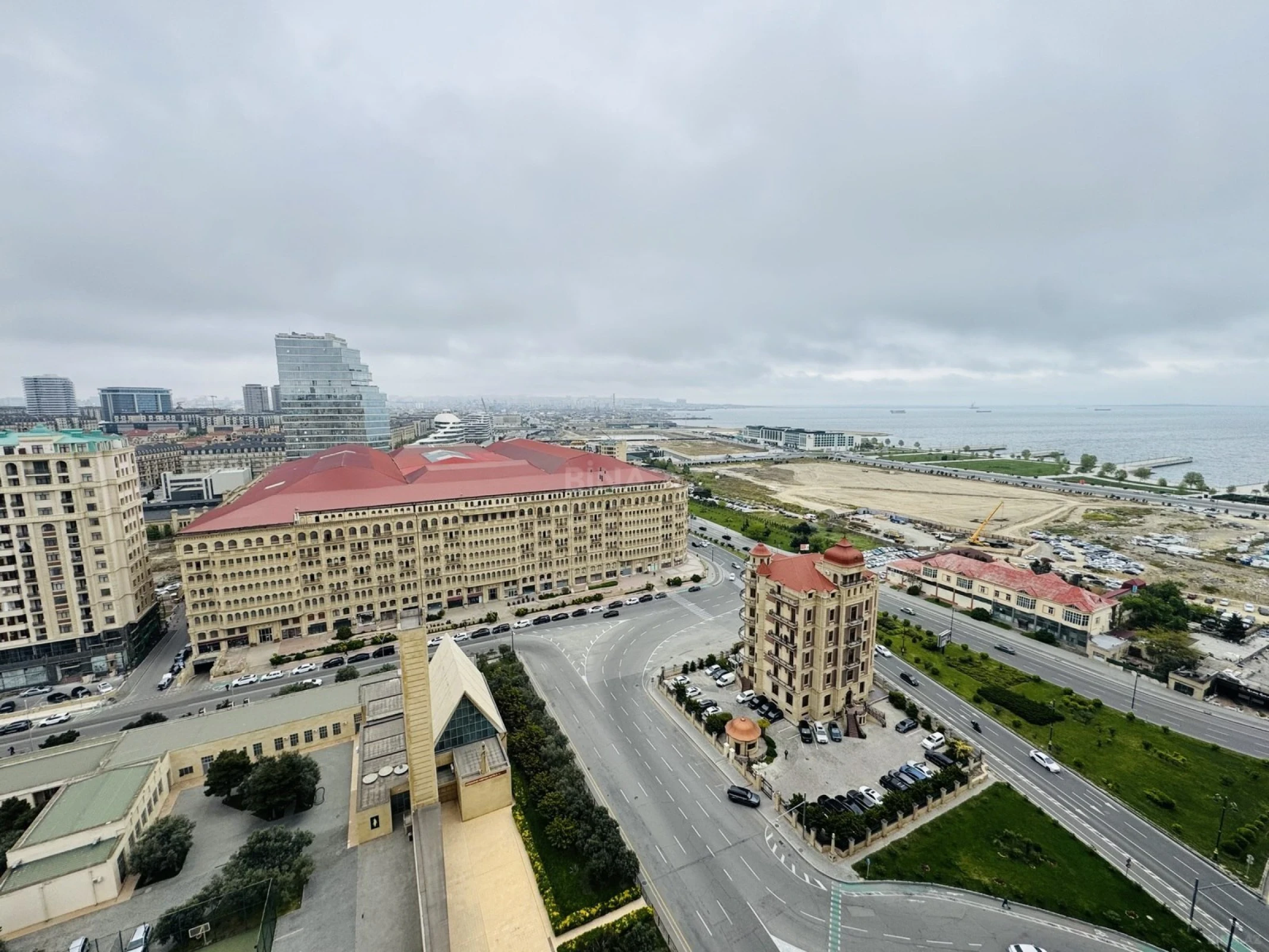Kirayə verilir 2 otaqlı mənzil 78 m²