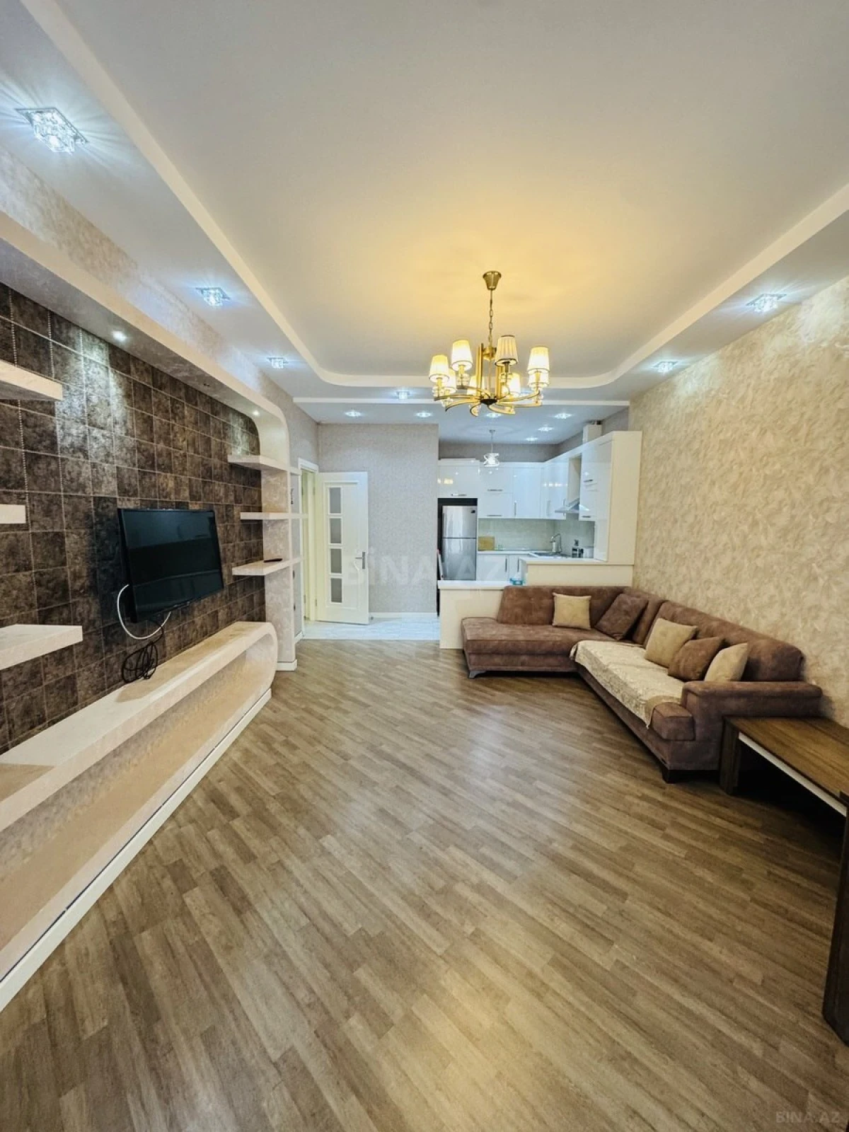 Kirayə verilir 2 otaqlı mənzil 78 m²