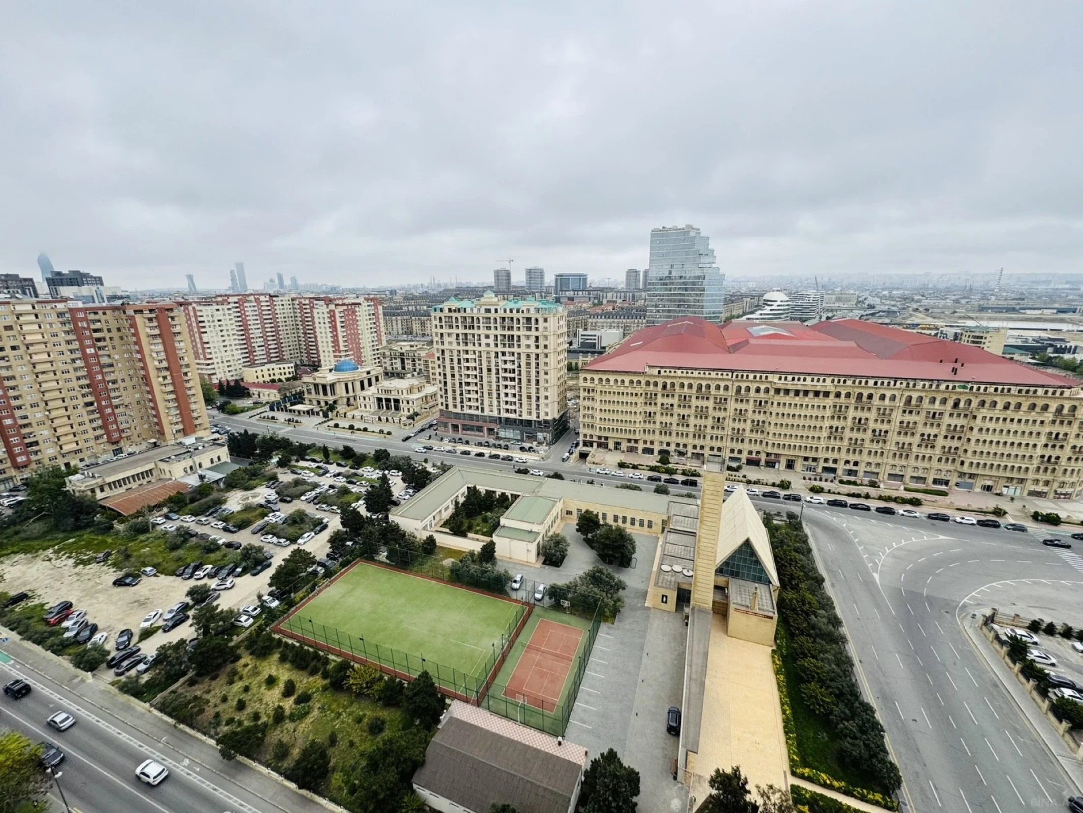 Kirayə verilir 2 otaqlı mənzil 78 m²