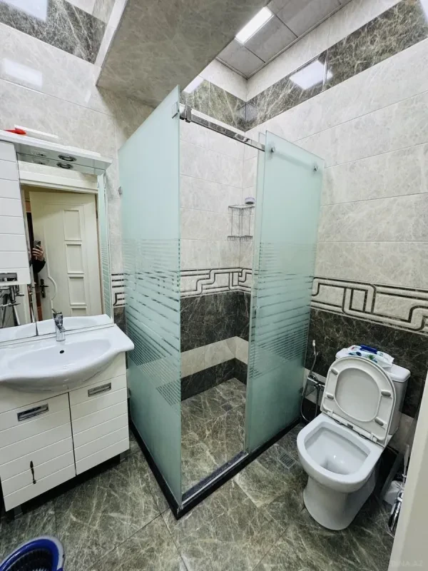 Kirayə verilir 2 otaqlı mənzil 78 m²