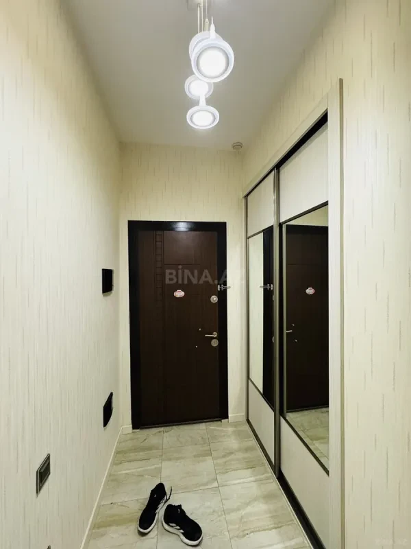 Kirayə verilir 2 otaqlı mənzil 78 m²