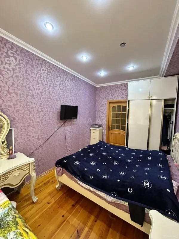 Satılır 2 otaqlı mənzil 83 m²