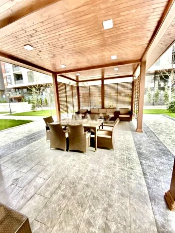 Satılır 2 otaqlı mənzil 67 m²
