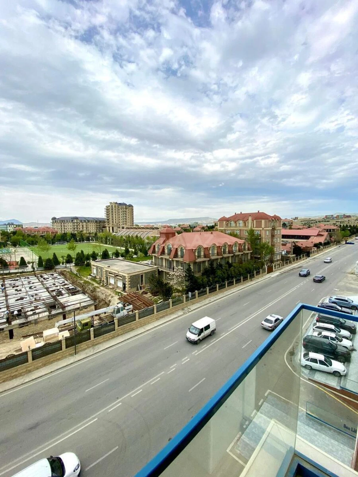 Satılır 2 otaqlı mənzil 67 m²