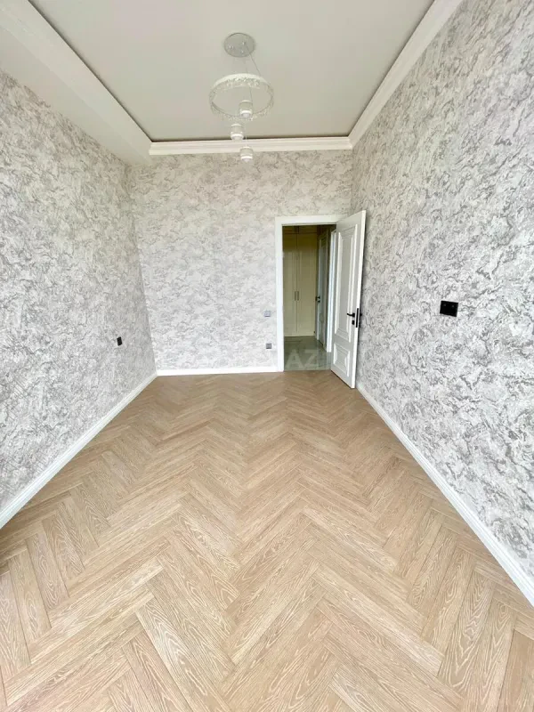 Satılır 2 otaqlı mənzil 67 m²