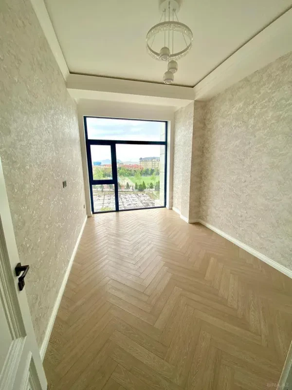 Satılır 2 otaqlı mənzil 67 m²