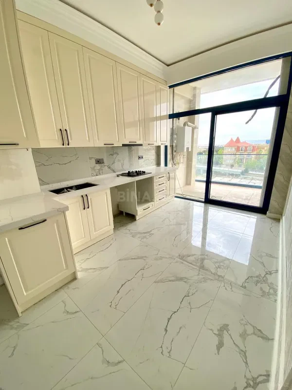 Satılır 2 otaqlı mənzil 67 m²