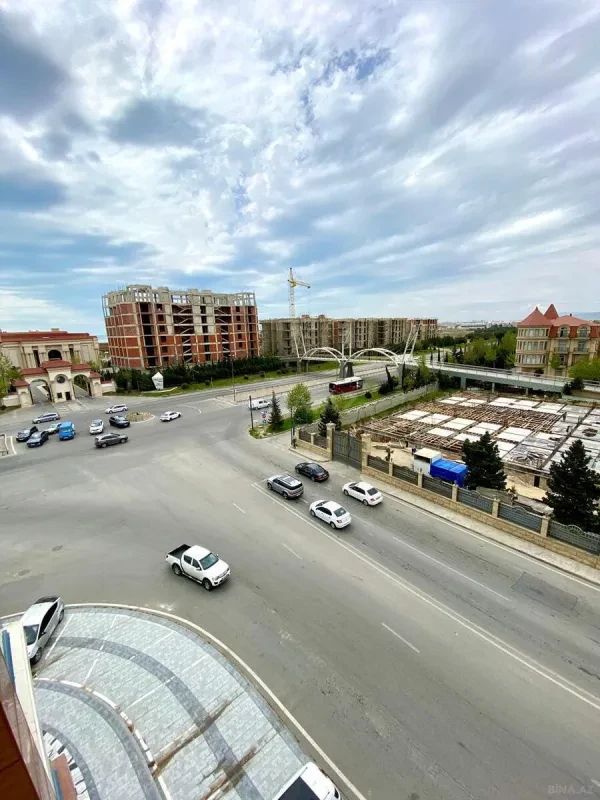 Satılır 2 otaqlı mənzil 67 m²