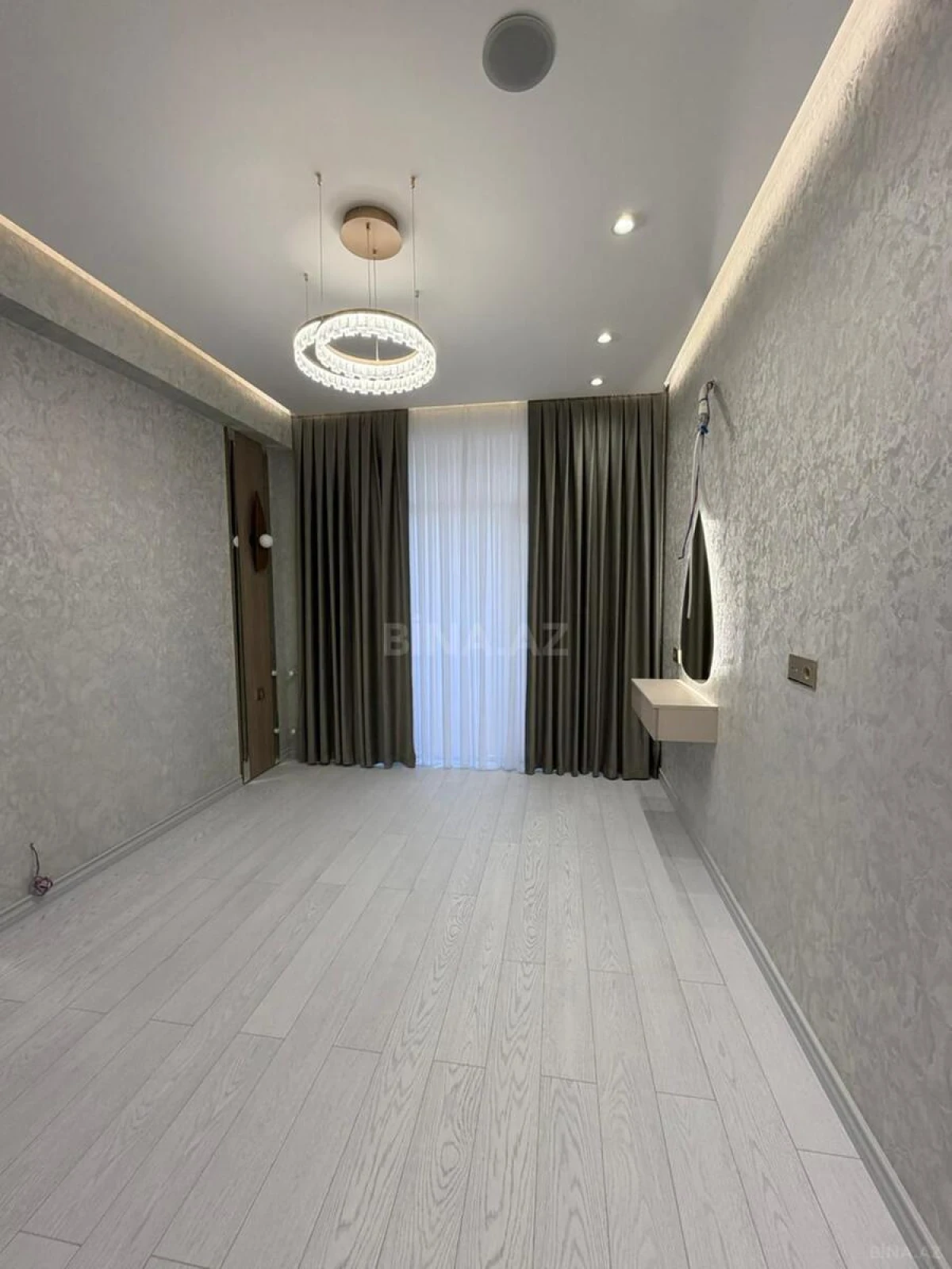 Satılır 2 otaqlı mənzil 54 m²