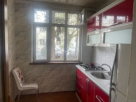 Satılır 1 otaqlı mənzil 40 m²