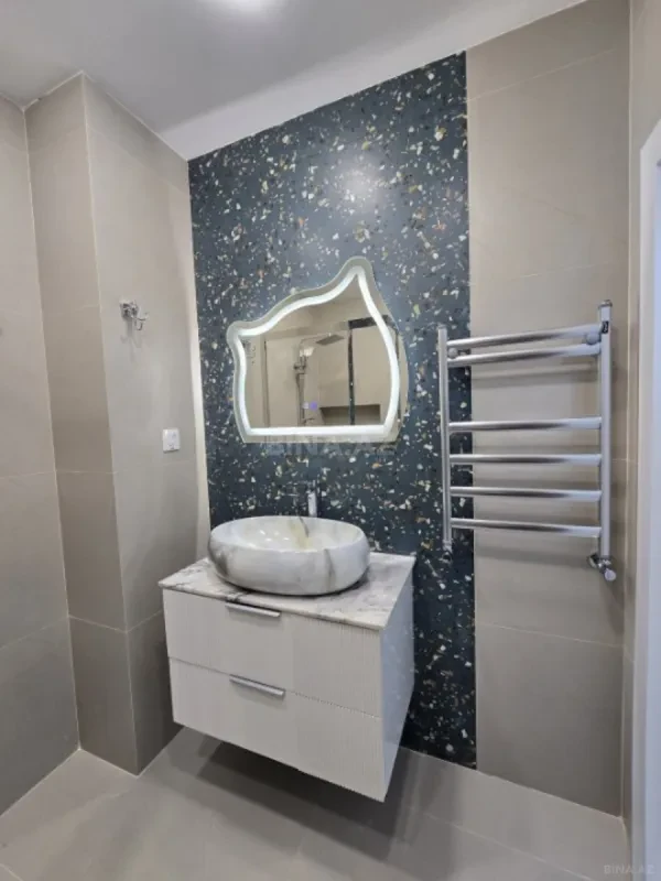 Satılır 2 otaqlı mənzil 65 m²