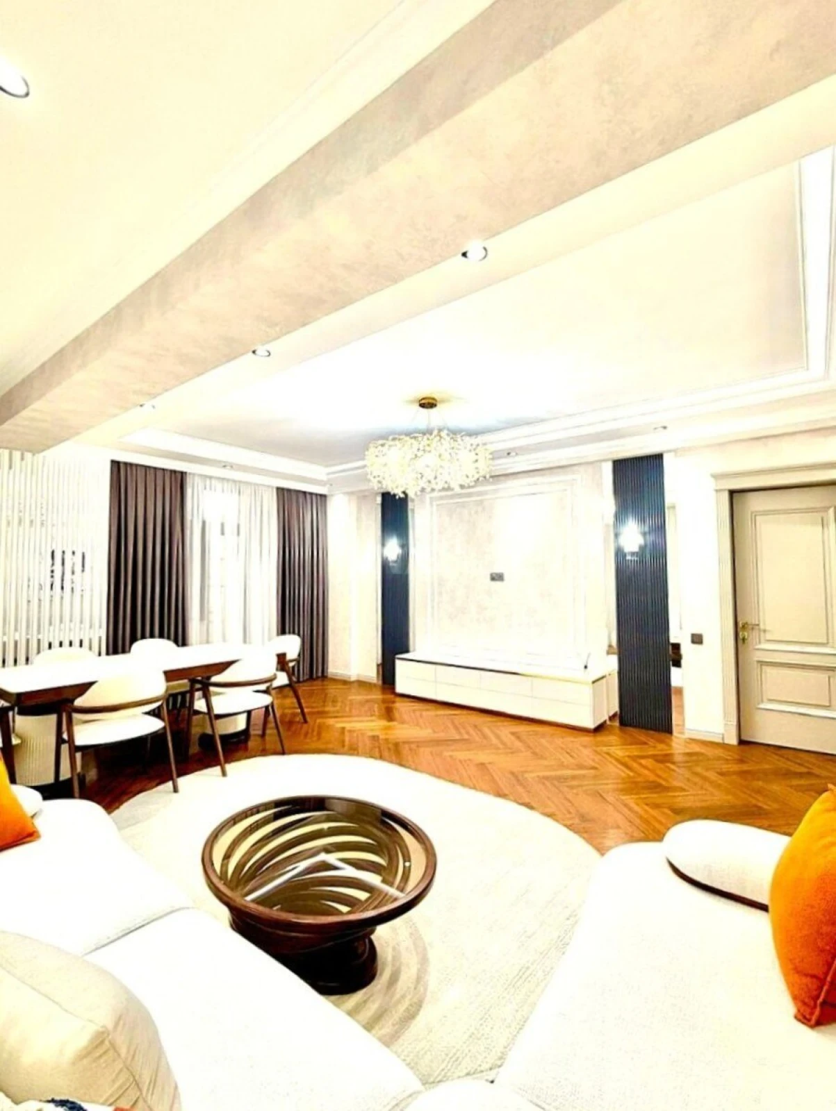 Satılır 3 otaqlı mənzil 139 m²