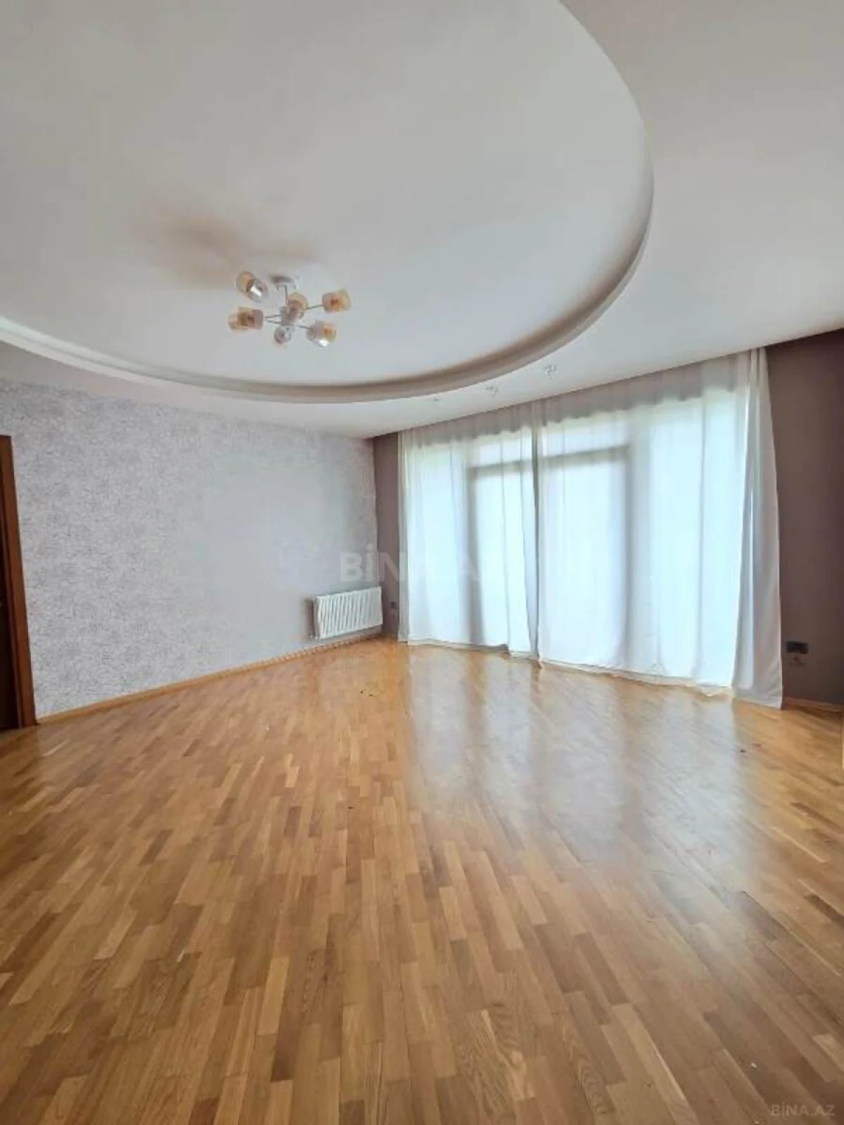 Satılır 3 otaqlı mənzil 98 m²