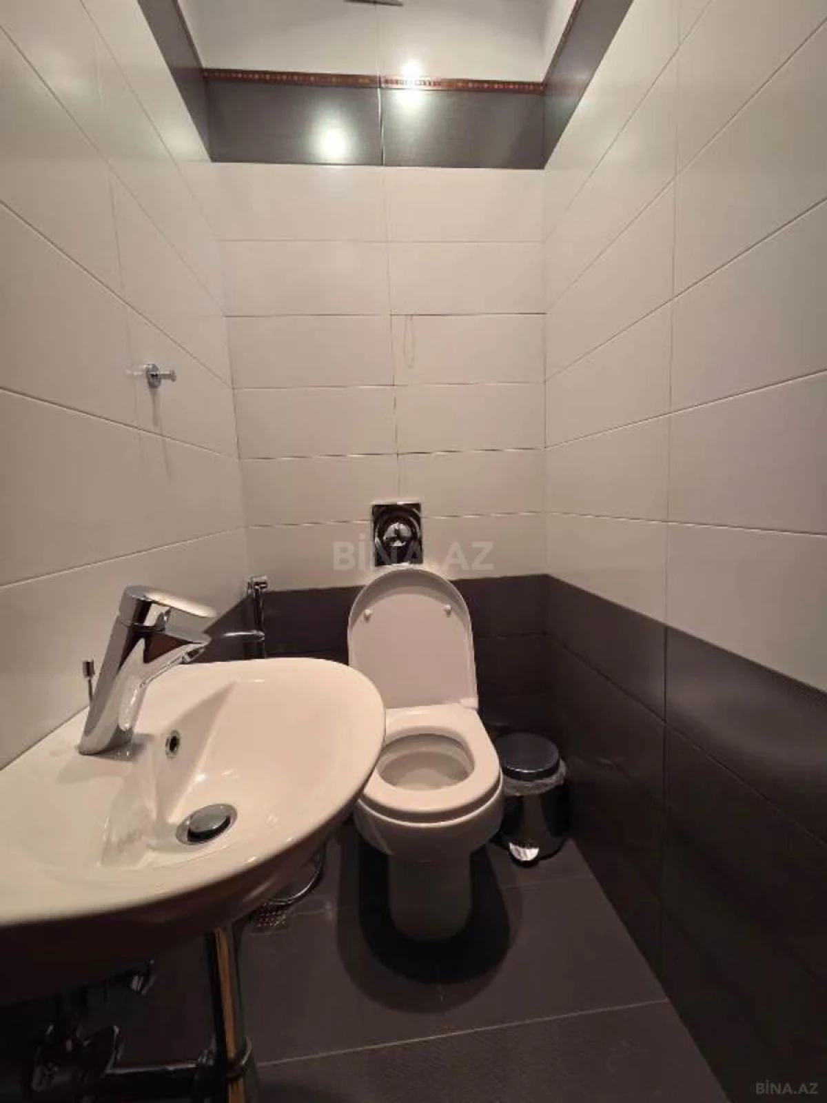 Satılır 3 otaqlı mənzil 98 m²