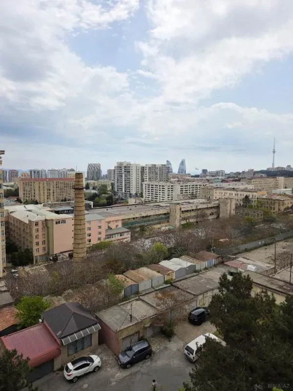 Satılır 3 otaqlı mənzil 98 m²
