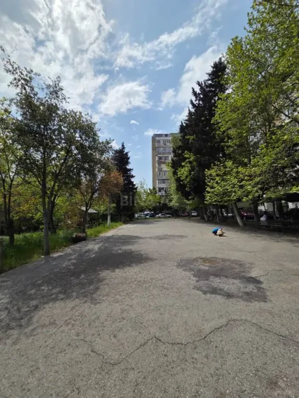 Satılır 3 otaqlı mənzil 98 m²