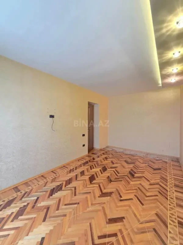 Satılır 3 otaqlı mənzil 98 m²
