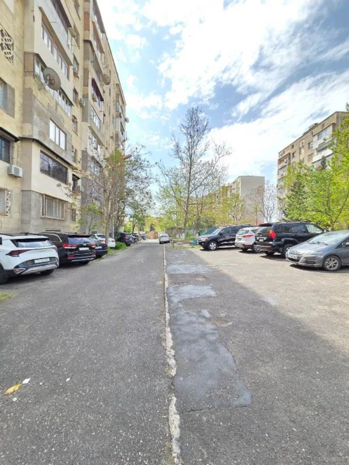 Satılır 3 otaqlı mənzil 98 m²
