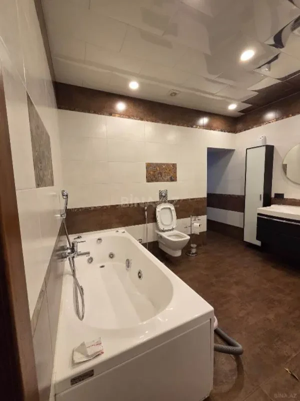 Satılır 3 otaqlı mənzil 98 m²