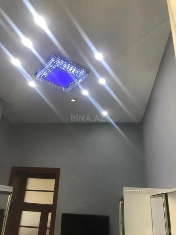 Satılır 3 otaqlı mənzil 128 m²