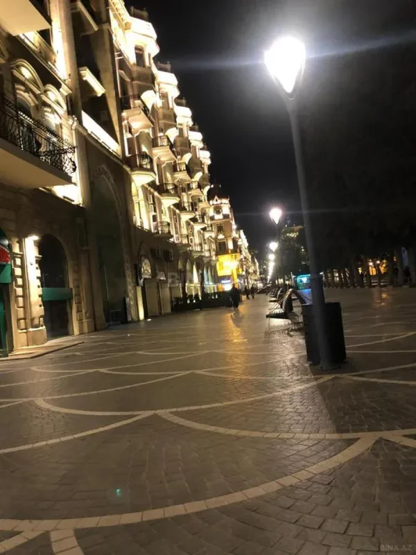 Satılır 3 otaqlı mənzil 128 m²