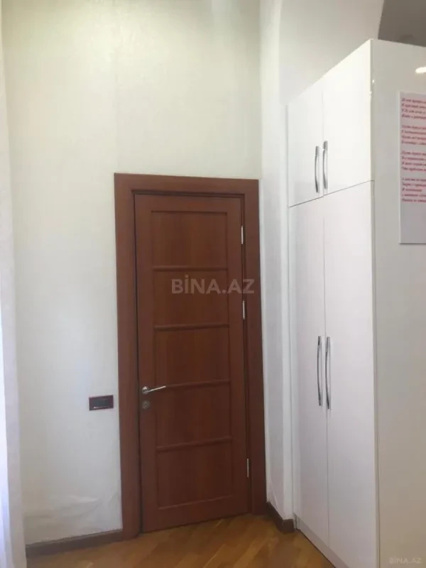 Satılır 3 otaqlı mənzil 128 m²