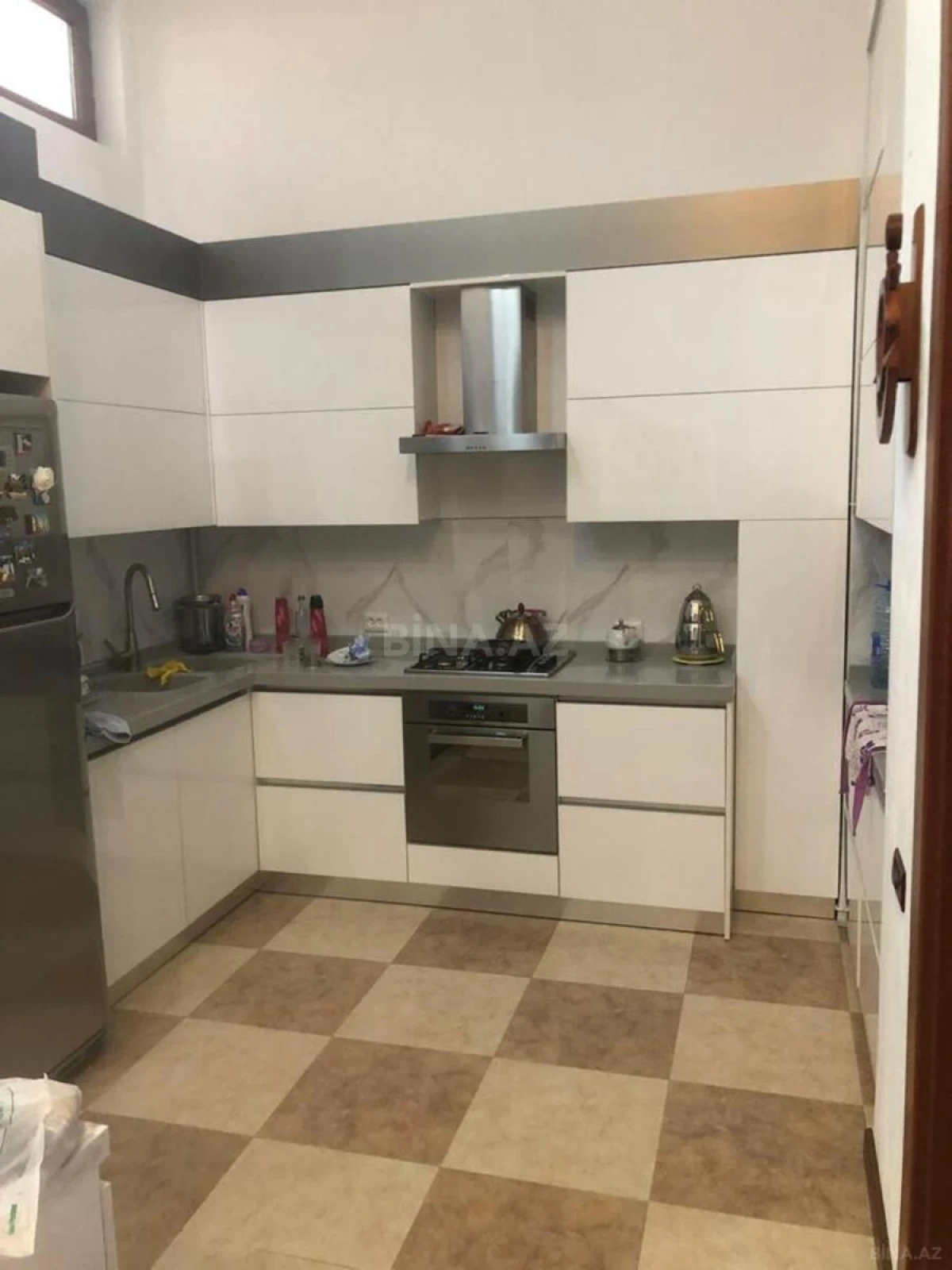 Satılır 3 otaqlı mənzil 128 m²
