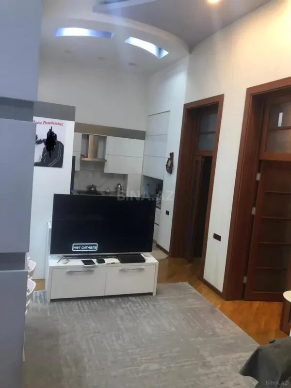 Satılır 3 otaqlı mənzil 128 m²