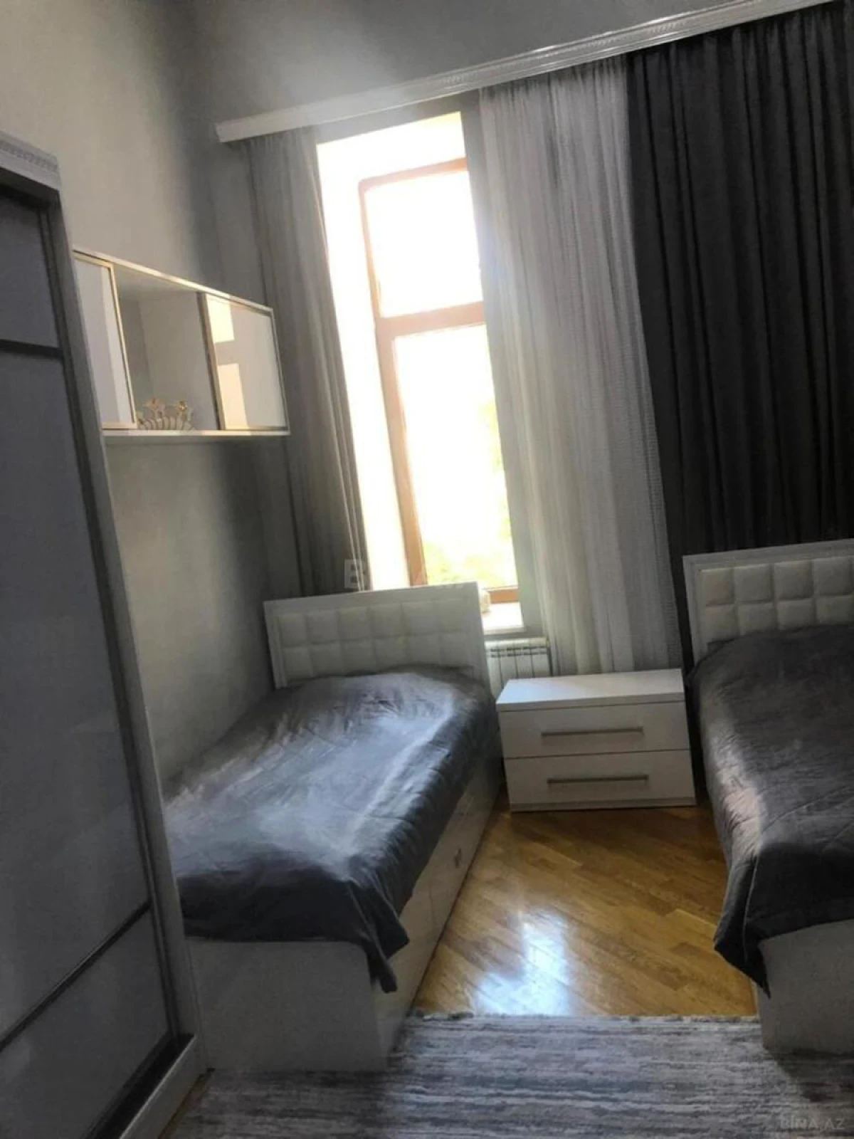 Satılır 3 otaqlı mənzil 128 m²