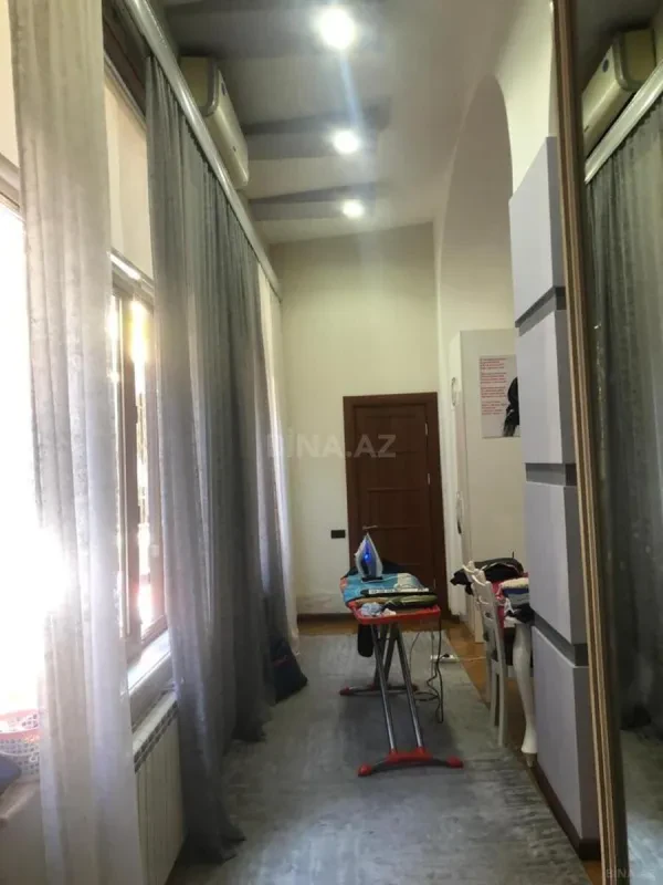 Satılır 3 otaqlı mənzil 128 m²