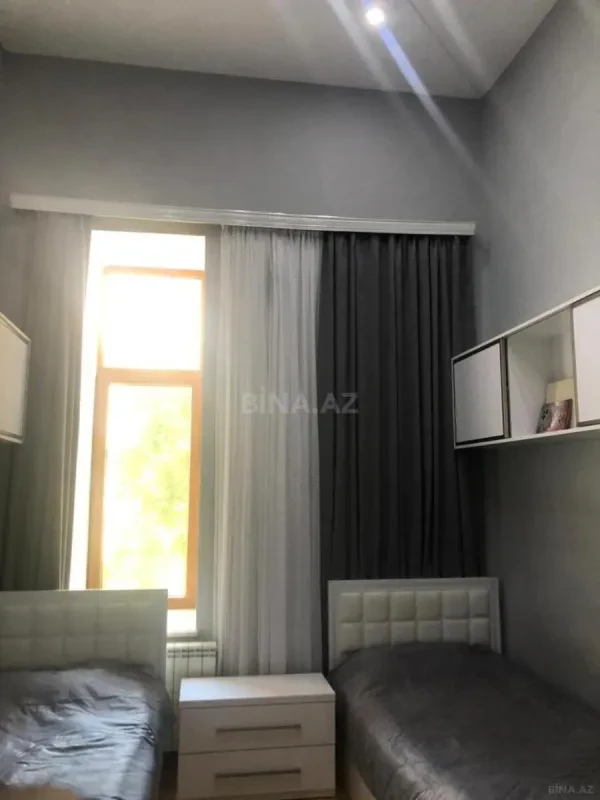 Satılır 3 otaqlı mənzil 128 m²