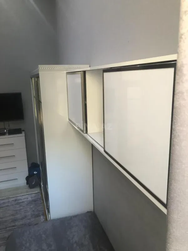 Satılır 3 otaqlı mənzil 128 m²