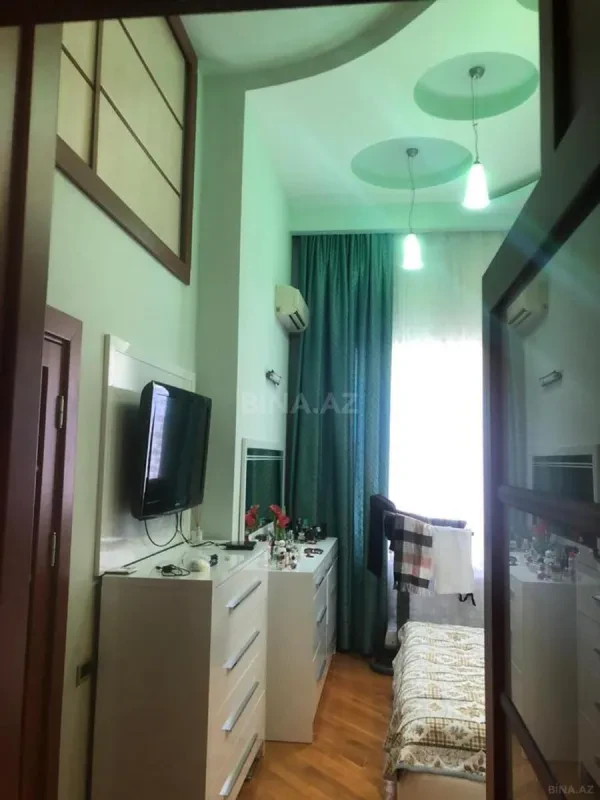 Satılır 3 otaqlı mənzil 128 m²