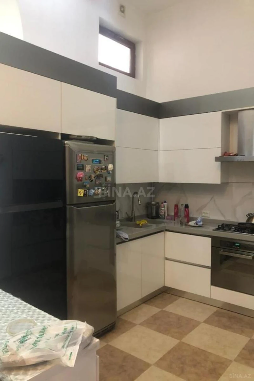 Satılır 3 otaqlı mənzil 128 m²