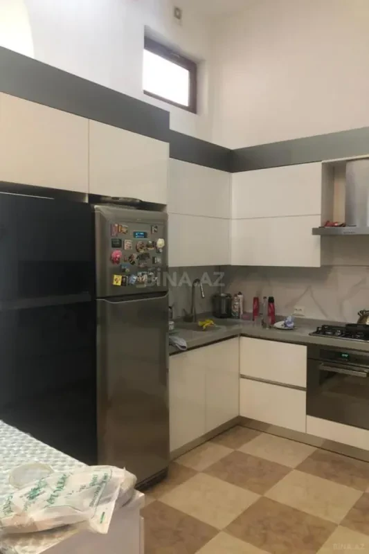 Satılır 3 otaqlı mənzil 128 m²