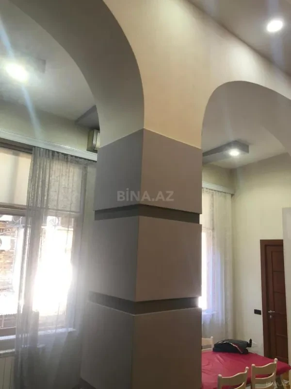 Satılır 3 otaqlı mənzil 128 m²