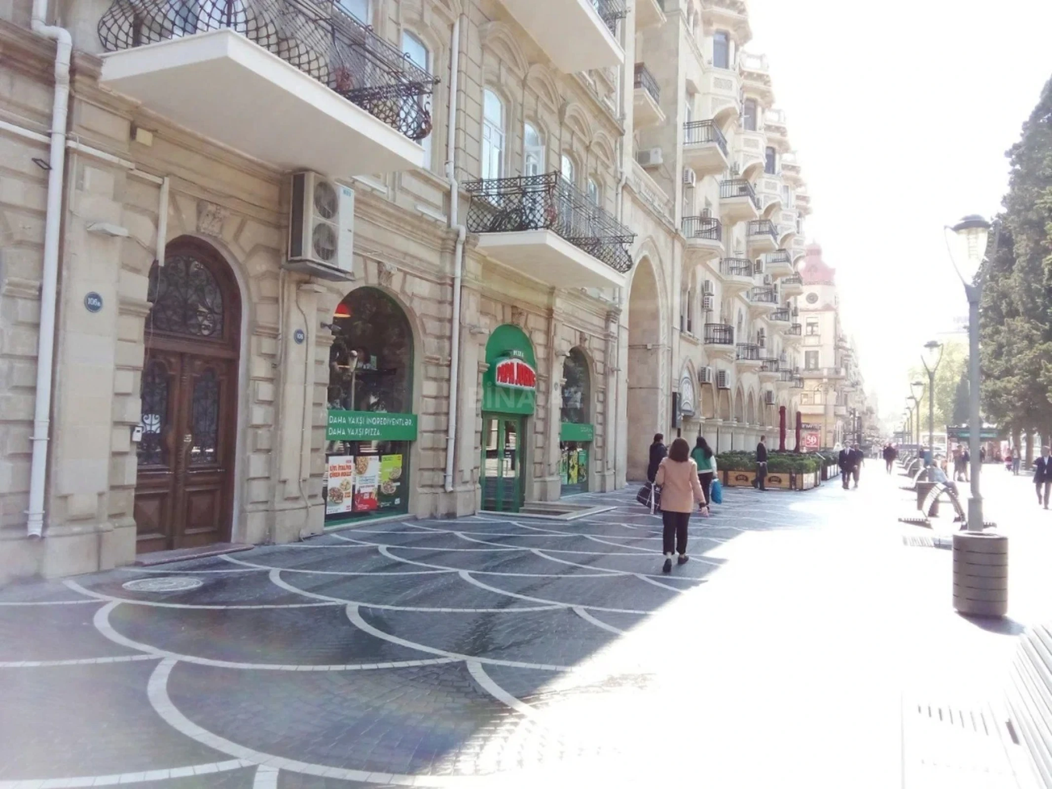 Satılır 3 otaqlı mənzil 128 m²