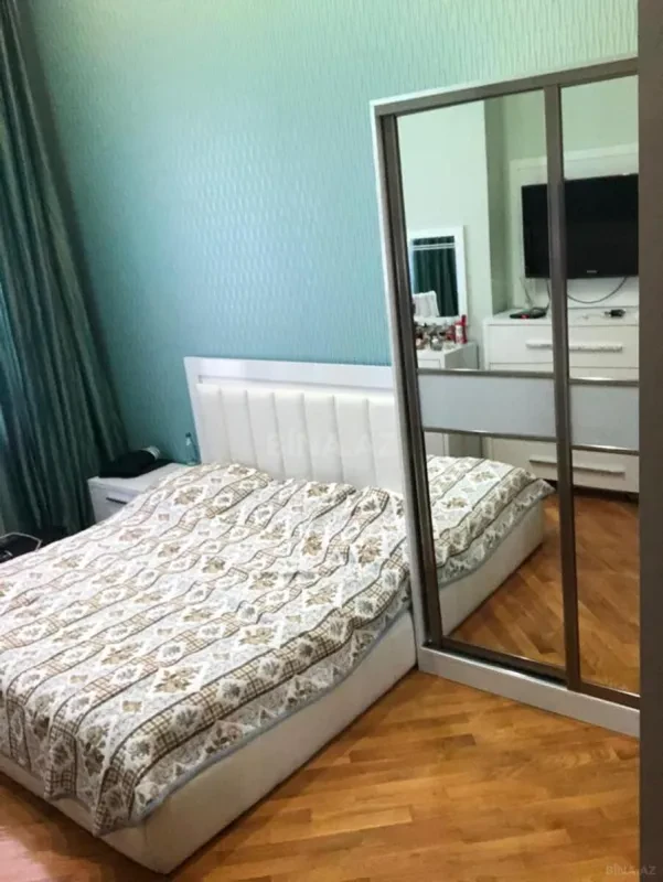 Satılır 3 otaqlı mənzil 128 m²